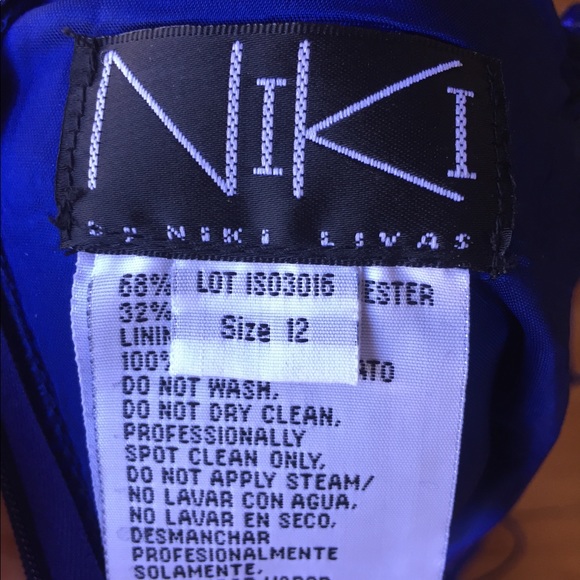 Formal gown - Picture 8 of 8